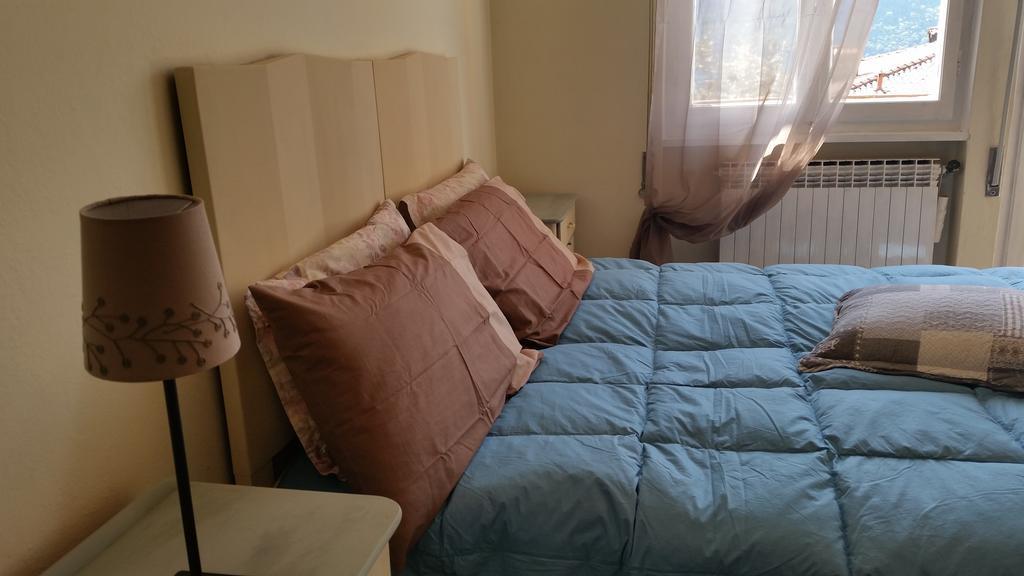 Apartment Iseo Lake Sale Marasino Kamer foto