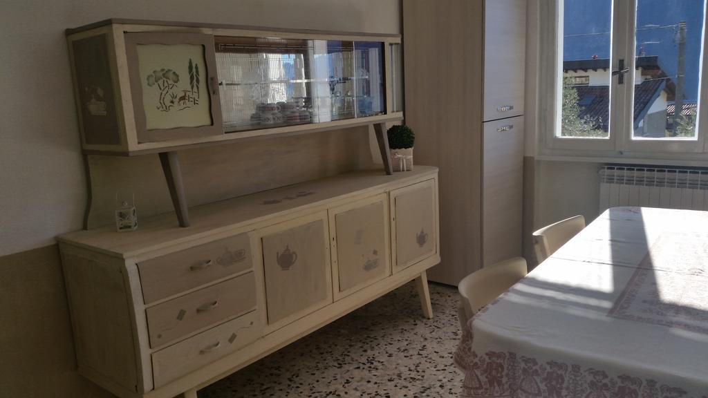 Apartment Iseo Lake Sale Marasino Kamer foto