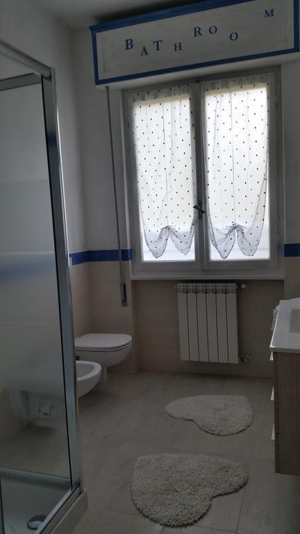 Apartment Iseo Lake Sale Marasino Kamer foto