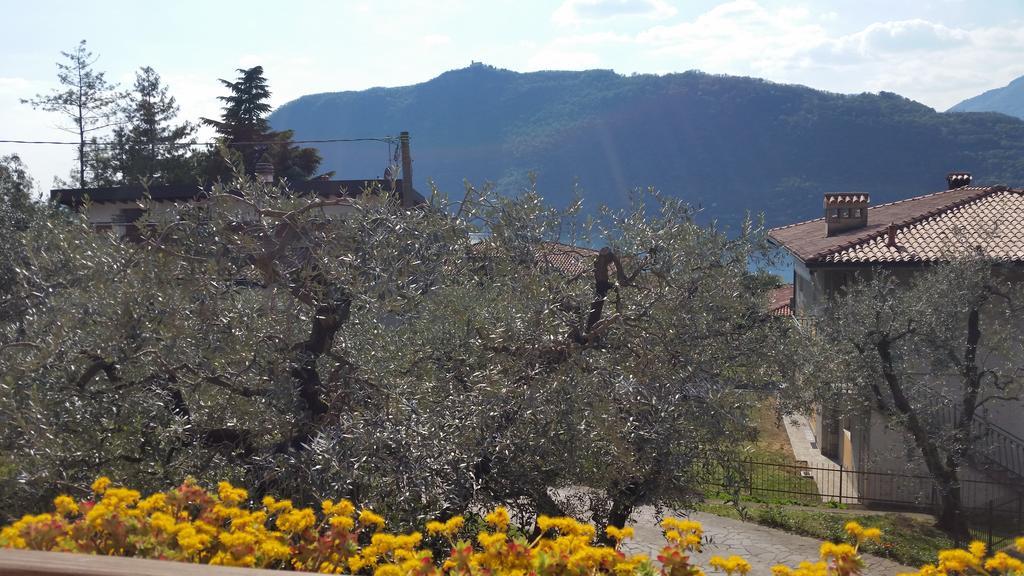Apartment Iseo Lake Sale Marasino Kamer foto