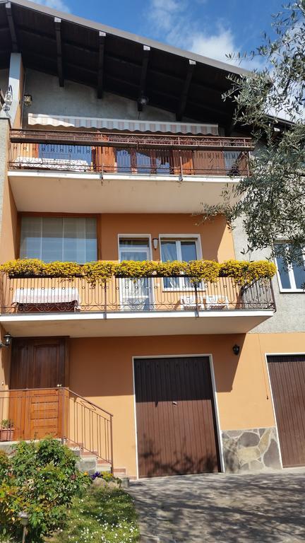 Apartment Iseo Lake Sale Marasino Kamer foto