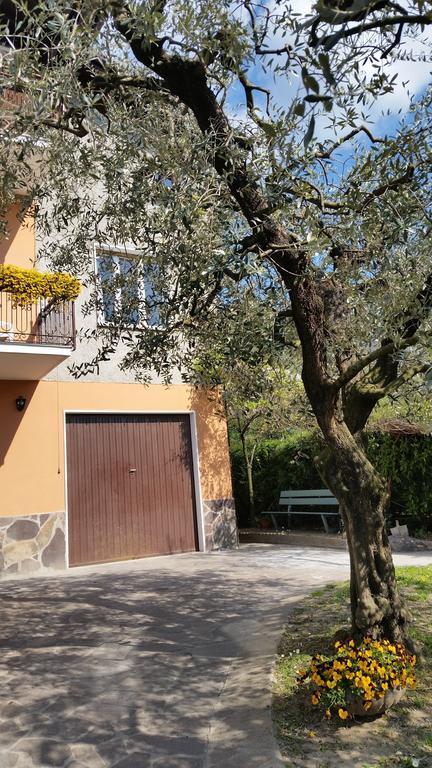 Apartment Iseo Lake Sale Marasino Kamer foto